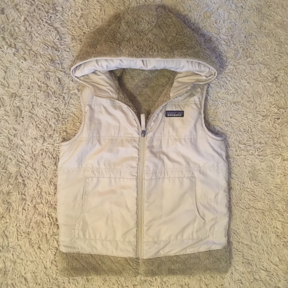 Patagonia Women’s Los Gatos hooded fleece vest